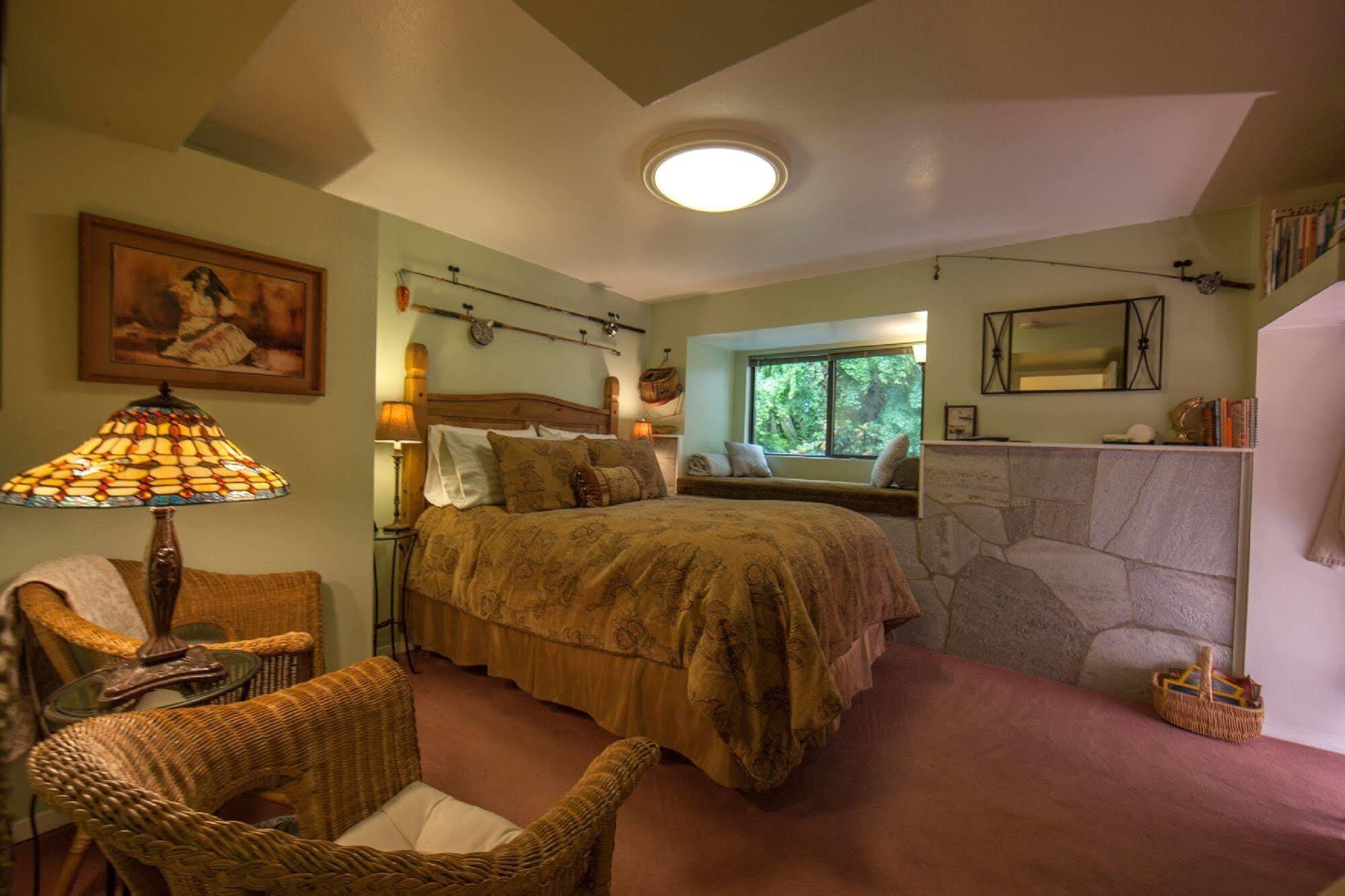 Hillside House Bed And Breakfast Фрайдей Харбър Екстериор снимка
